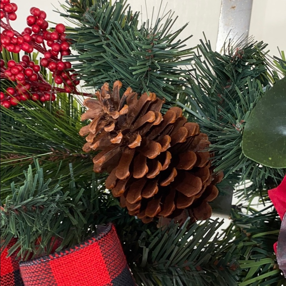 26” Red Poinsettia, Red Hydrangea Christmas Wreath - Picture 8 of 9